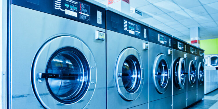 How to Start and Get Grants for a Laundromart Business