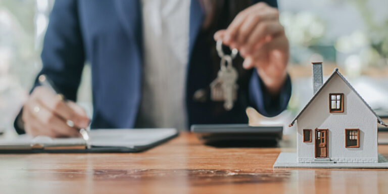 How Much Do Real Estate Agents Make?